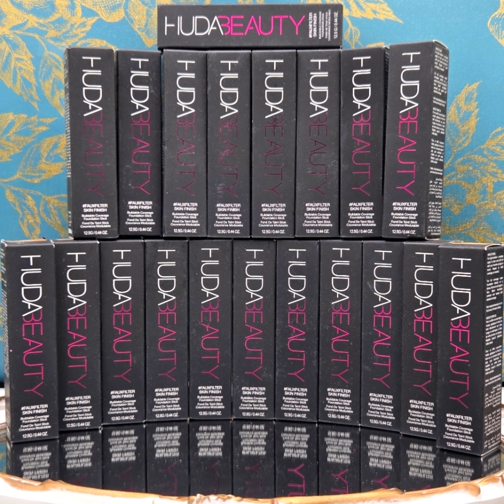 Huda #Fauxfilter Skin Finish Buildable Foundation Stick - CHOOSE YOUR SHADE NEW